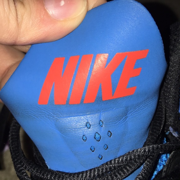 Nike Basketball shoes - Picture 4 of 5